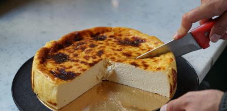 Tarta de queso, al punto y lista para degustar