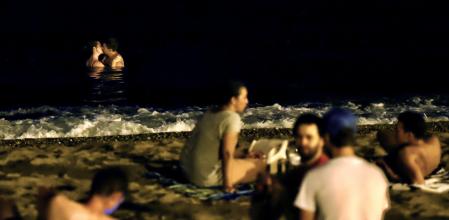 Querido Calamar Diletante: La problemática actual sobre por qué el verano suele o solía, al menos, ser escenario de ese fenómeno que hemos convenido en llamar amor de