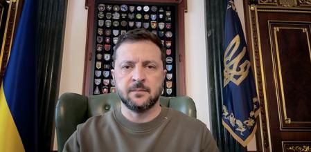 KIEV (UCRANIA), 09/08/2025.- El presidente ucraniano, Volodímir Zelenski, en una foto de su página web oficial, este sábado. Zelenski reaccionó este sábado a la noticia de que los líderes de EE. UU. y Rusia, Donald Trump y Vladímir Putin, se reunirán el próximo viernes en Alaska y afirmó que las decisiones que se toman sin Ucrania son contrarias a la paz y 