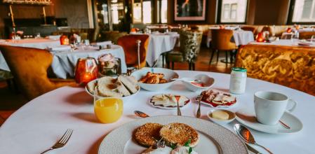 Se llama “efecto buffet” a la tendencia de comer más de lo necesario porque existe mucha variedad a nuestro alcance.