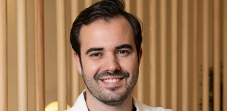 Adrián Alegre, dermatólogo