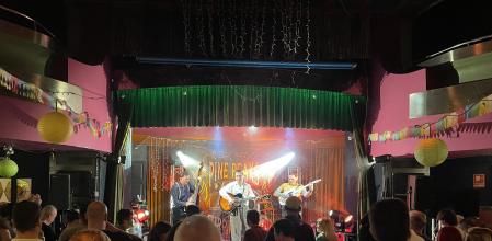 Ssala de fiestas Guiu.