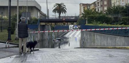 Un fuerte aguacero en la ciudad de Santander este verano