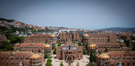 Foto PAULA SAMA 27/06/2024. Recinto Modernista de Sant Pau, obra del arquitecto Lluís Domenech i Montaner, situado en Horta-Guinardó en Barcelona. Foto tomada desde la Torre del Reloj.
