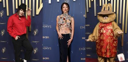 Kori King, Jenna Ortega y Joella en la alfombra roja de los premios Emmy 2025