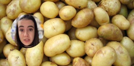 Elena Monje, farmacéutica, explica por qué no hay que consumir las patatas que se han puesto verdes.