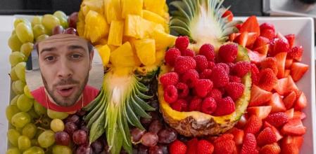 Jaume Fontanals, médico, explica cuándo es el mejor momento para consumir frutas.