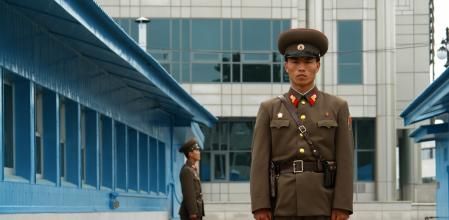 Soldados en Panmunjom, Corea del Norte.
