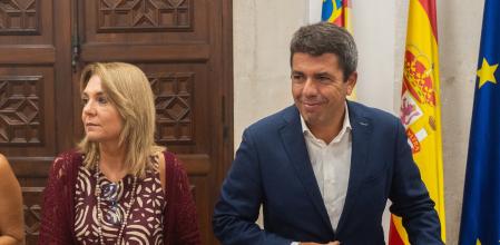 El president de la Generalitat, Carlos Mazón, preside la Mesa de Diálogo Social, en el Palau de la Generalitat