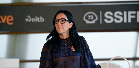 Alauda Ruiz De Azua posa en la presentación de 'Los domingos'