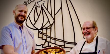 Ricardo Reig y Pepe Reig, tercera y segunda generación de Casa La Abuela en Xàtiva, con su arròs al forn