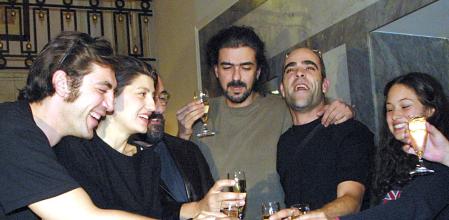El equipo de Los lunes al Sol celebrando un premio