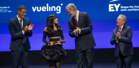 Aitana recibe el premio Vanguardia 2025