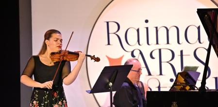 Ellinor D’Melon con Vadim Gladkov.