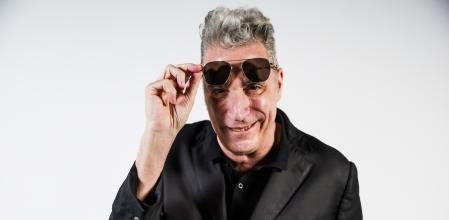 Entrevista a José María Sanz Beltrán, más conocido por su nombre artístico Loquillo (Barcelona, 21 de diciembre de 1960), es un cantante español de rock and roll.