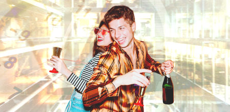 “El trabajo forma parte de mi vida, pero no es mi vida; veo poco factible encontrar un trabajo donde el sueldo merezca renunciar a mi vida social”: la Generación Z prioriza su bienestar frente a la cultura del sacrificio