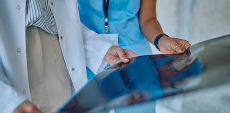 Según la OMS, el 70% del personal sociosanitario mundial es femenino 