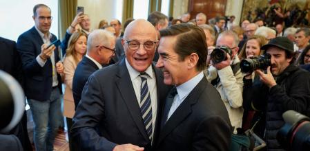 Josep Oliu, presidente del Sabadell, y Carlos Torres, del BBVA