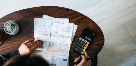 El factoring&nbsp;permite a las empresas convertir sus facturas pendientes en liquidez inmediata