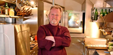 Peter Lammer, chef: “Todos los expertos dijeron que nunca más podría trabajar de pie, pero recuperé mi autonomía”