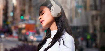 Disfruta de los Sony WH-1000XM4, estés donde estés