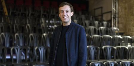 El actor Romain Daroles posa durante la presentación de 'Phédre!', una adaptación “juguetona” de la 'Fedra' de Racine&nbsp;