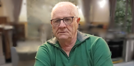 Urbano Moreno, 79 años, vecino del barrio de Poble Sec, Barcelona