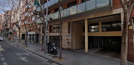 El SIAD se ubica en el número 13 de la calle Baldomer Solà de Badalona .