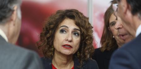 La vicepresidenta María Jesús Montero ayer en la ferra del jamón de Villanueva de Córdoba