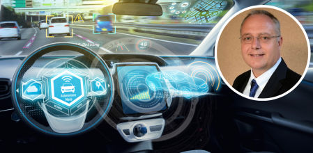 Wayne Lyons, director de marketing de automoción en AMD, una compañía tecnológica especializada en chips y SoC adaptativos para automoción