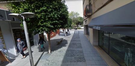 La calle Palmerola, es una vía peatonal muy concurrida cerca de la plaza de Cuba .