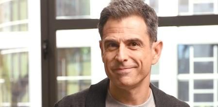 Fernando Mora, médico psiquiatra, explica cómo cambia el ánimo la sensación de hambre.