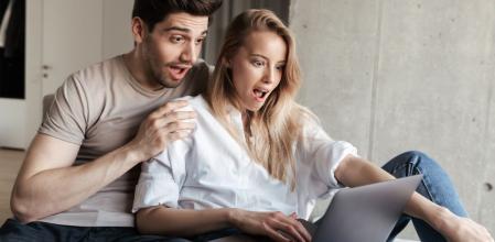 Una pareja alucina con los descuentazos de AliExpress antes de comprarse un chollo