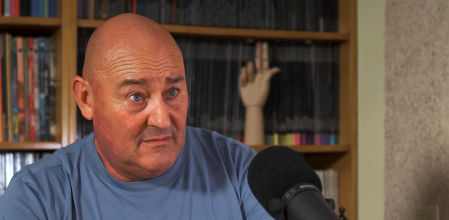 Enrique Molina en un momento del vídeo