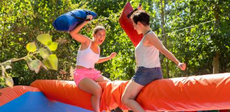 Aventuring diseña y fabrica sus propios juegos para que cada grupo disfrute sin esperas