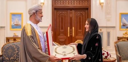 Saida Ahad bint Abdullah el pasado 16 de noviembre recibiendo la la Gran Cruz de la Orden del Gran Mérito de Omán