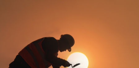 Un albañil explica la diferencia de salarios entre España y Bolivia