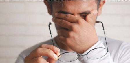 El cansancio repentino después de comer puede indicar un desequilibrio metabólico relacionado con el azúcar. 