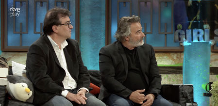 Javier Cercas y Eduard Fernández reflexionan en 'La Revuelta' sobre la transición española: ”Hay quien prefiere la dictadura”.