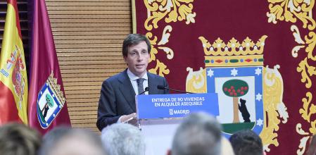 El alcalde de Madrid, José Luis Martínez-Almeida, en el Palacio de Cibeles