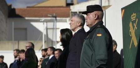 El ministro del Interior, Fernando Grande-Marlaska (c), durante la inauguración de un nuevo cuartel de la Guardia Civil