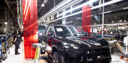 Una de las líneas de montaje de Seat en Martorell