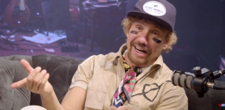 El artista en un momento de la entrevista