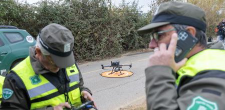 Agentes rurales sobre ele terreno en el operativo de la contención de la peste porcina africana enseñan las diferentes tipos de actuación<br>