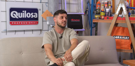 Santiago lleva más de 20 años sienod fontanero.&nbsp;