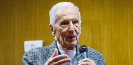 Garattini es un prestigioso científico y oncólogo que a sus 96 años se ha convertido en todo un referente por su envidiable estado de salud