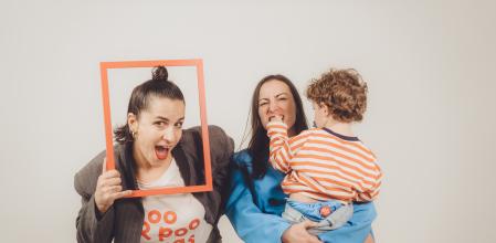 Ainara y Sara, el tándem detrás de Poo Poo Tras, la marca que nació de su propia experiencia como madres