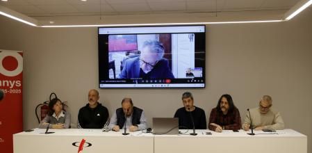 Representantes de Pobles Vius y alcaldes de los municipios que han presentado el recurso.