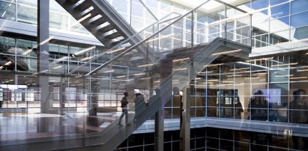 Instalaciones de Qiagen, una de las empresas que ha apostado por este territorio, en Esplugues de Llobregat 