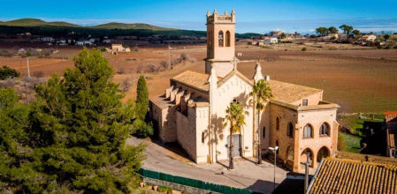 La iglesia del centenario de Sant Sadurní.